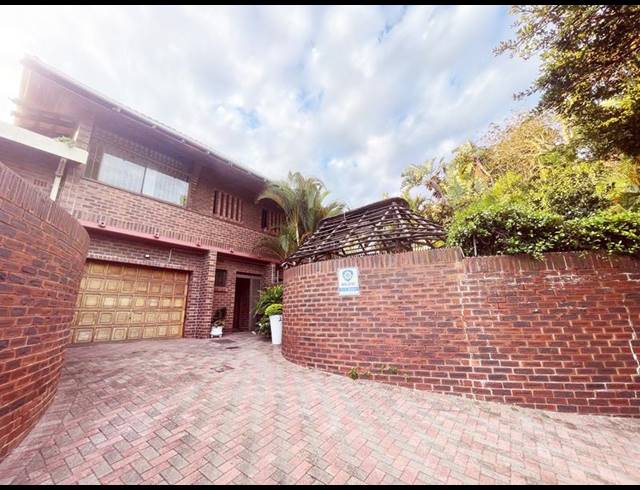 4 BEDROOM TOWNHOUSE FOR SALE IN MUSGRAVE